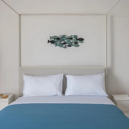 The Window On The Sea باري