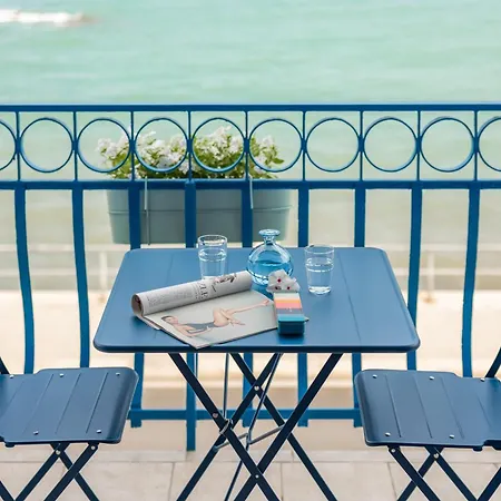 The Window On The Sea * باري