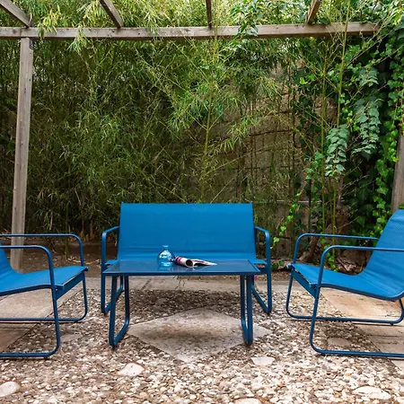 The Window On The Sea * باري