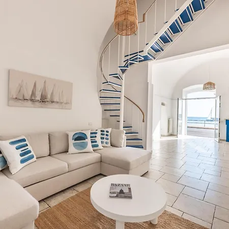 The Window On The Sea * باري