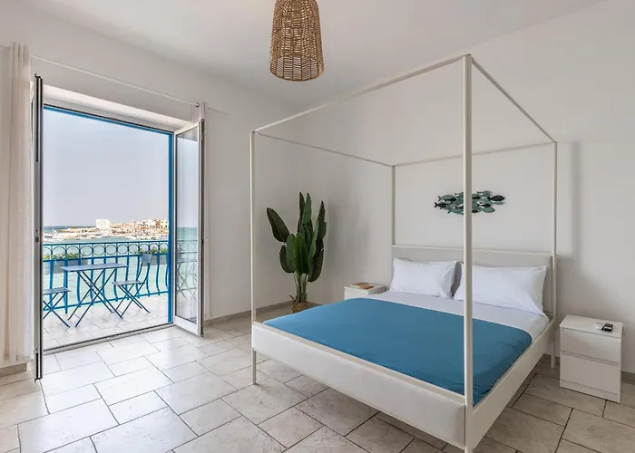 The Window On The Sea Апартаменты Бари