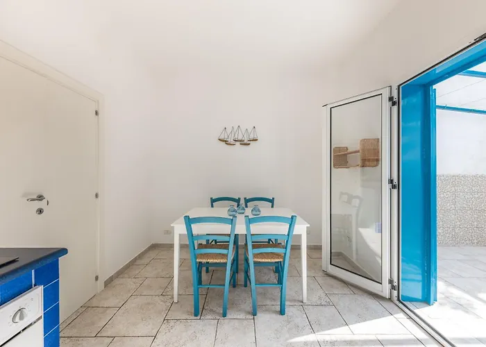 The Window On The Sea Апартаменты Бари