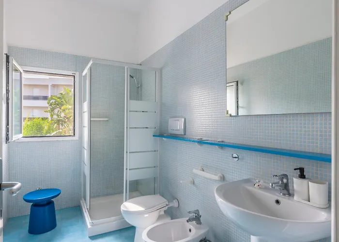 The Window On The Sea Апартаменты Бари