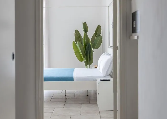 The Window On The Sea Бари