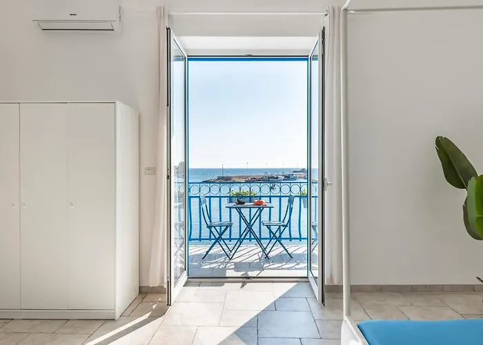 The Window On The Sea Бари